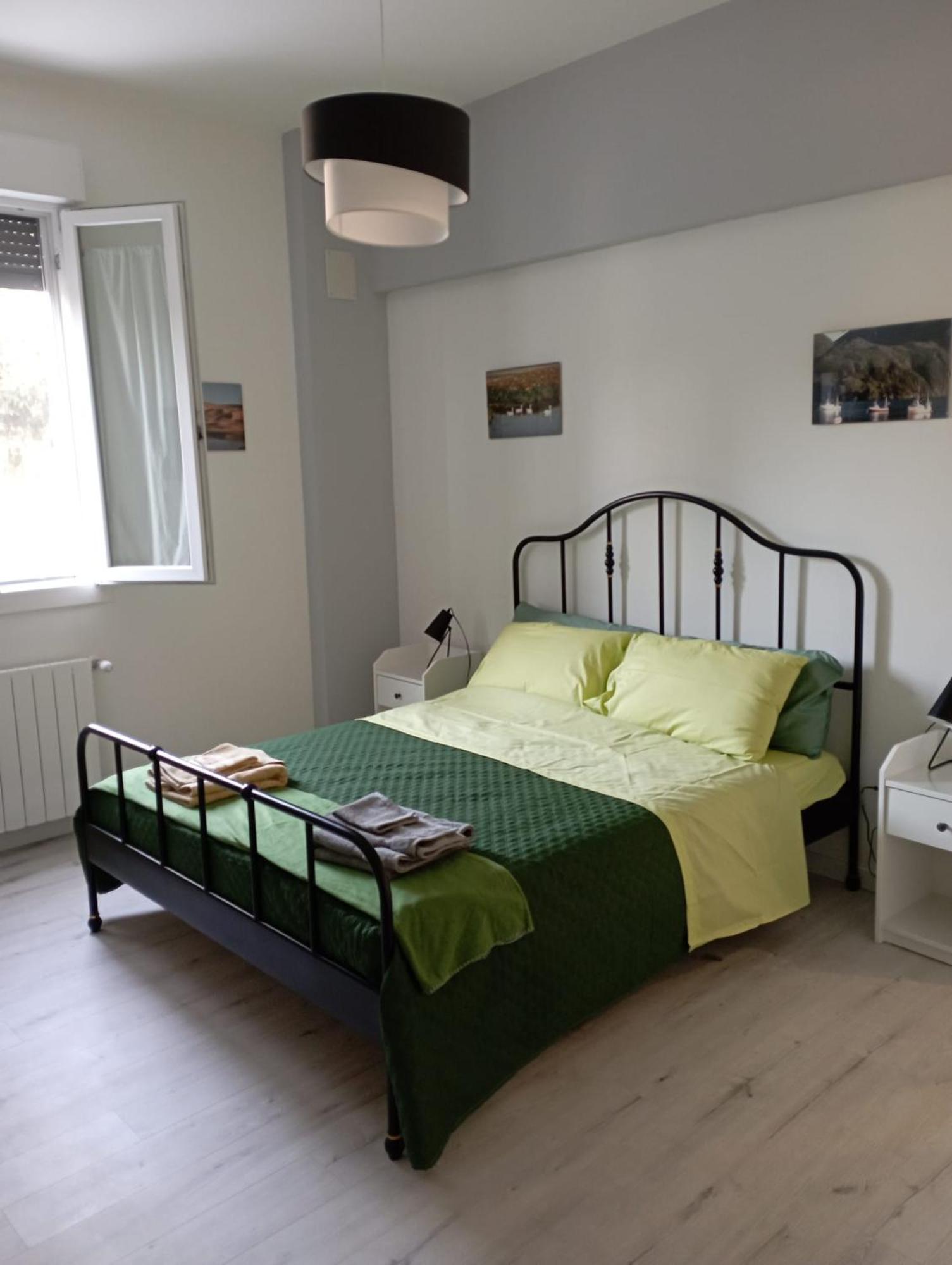 Bed and Breakfast La Dimora Degli Artisti - Болонья Экстерьер фото