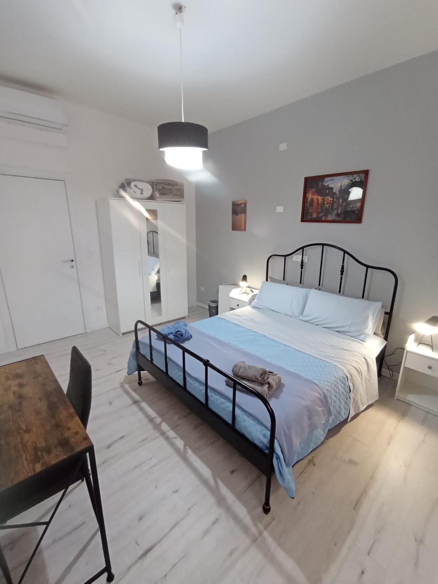 Bed and Breakfast La Dimora Degli Artisti - Болонья Экстерьер фото