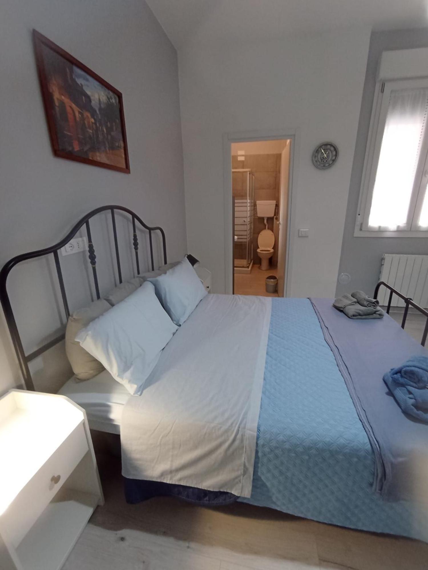 Bed and Breakfast La Dimora Degli Artisti - Болонья Экстерьер фото